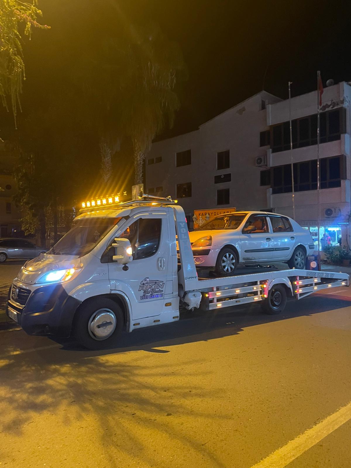 Akın Yol Yardım oto kurtarma çekici